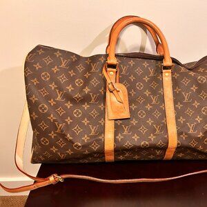 Large Louis Vitton Travel Bag (This bag is a COPY)